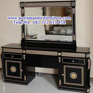 set meja rias ukiran klasik