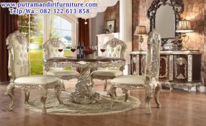 set kursi makan ukiran