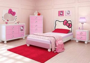 dipan tempat tidur helo kity