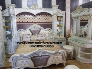 tempat tidur ukir baltik