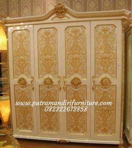 Lemari Pakaian Italian Design