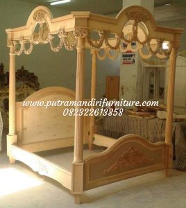 Model Tempat Tidur Ukir Kanopi Kelambu