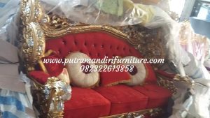 Kursi Tamu Pengantin Red Imperial