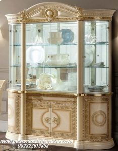 Almari Hias Klasik Bavarian