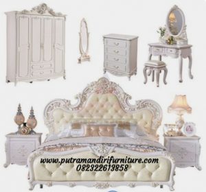 Set Kamar Tidur Mewah Romantic
