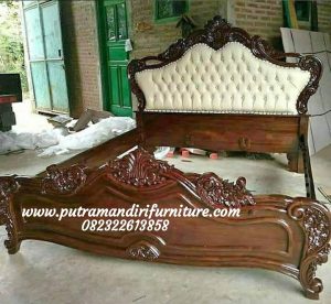 Tempat Tidur Ukir Kepang