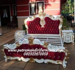 Tempat Tidur Ukir Sandrina