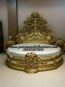 Tempat tidur klasik narendra