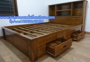 Set Tempat Tidur Minimalis Laci