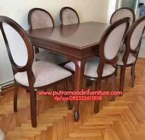 Kursi Makan Minimalis Koin