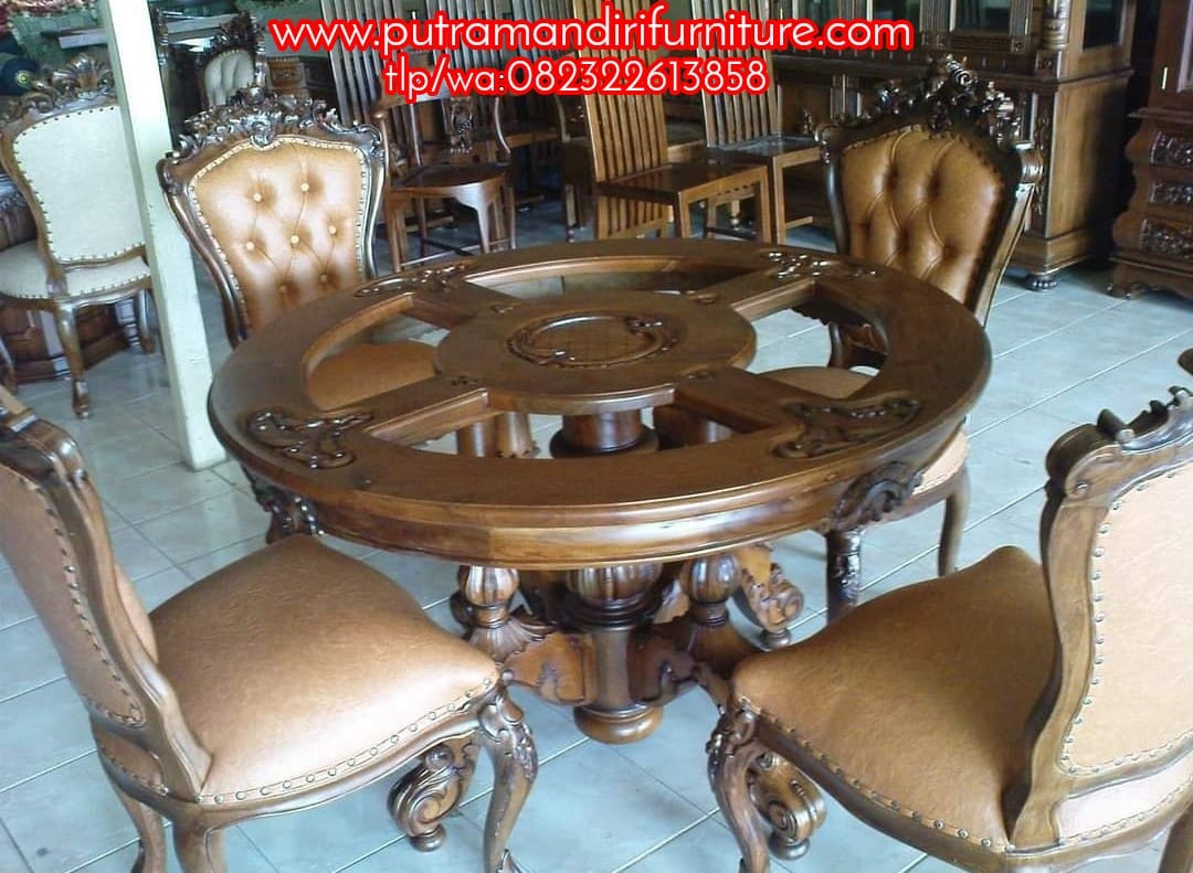 Meja Makan Ukir Bundar 4 Kursi Meja Makan Ukir Bundar 4 Kursi