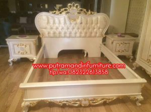 Tempat Tidur Ukir Modern Carolina