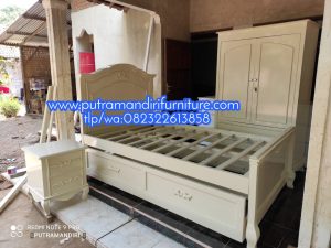 Set Kamar Tidur Minimalis Duco Putih
