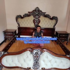 Tempat Tidur Ukir Wirajaya