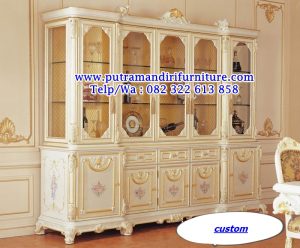 lemari hias ukiran kaca 5 pintu
