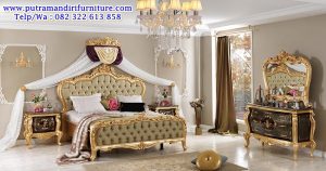 tempat tidur ukiran warna gold