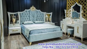 tempat tidur ukir klasik mewah