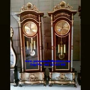 lemari jam hias mewah