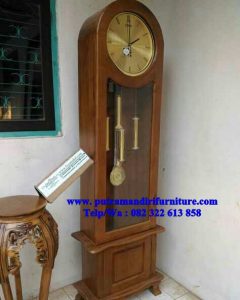 lemari jam hias minimalis