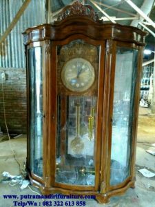 lemari jam hias model terbaru