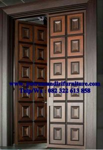 kusen Pintu rumah model mozaik