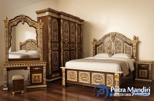 Model Set Tempat Tidur Ukiran Modern