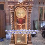 lemari jam hias klasik mewah
