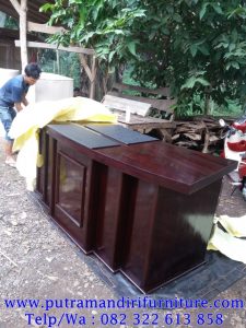 meja kantor minimalis