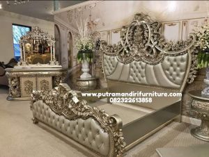 Set Tempat Tidur Ukiran Raja