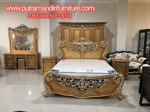 Set Kamar Tidur Klasik Syailendra