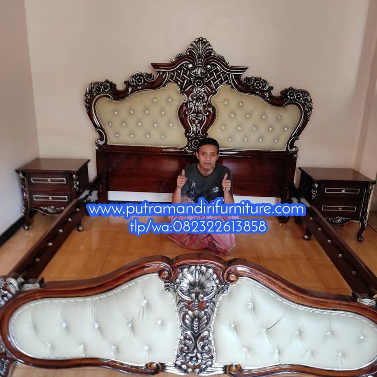 Tempat Tidur Ukir Wirajaya