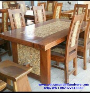 Kursi Makan Minimalis Koin