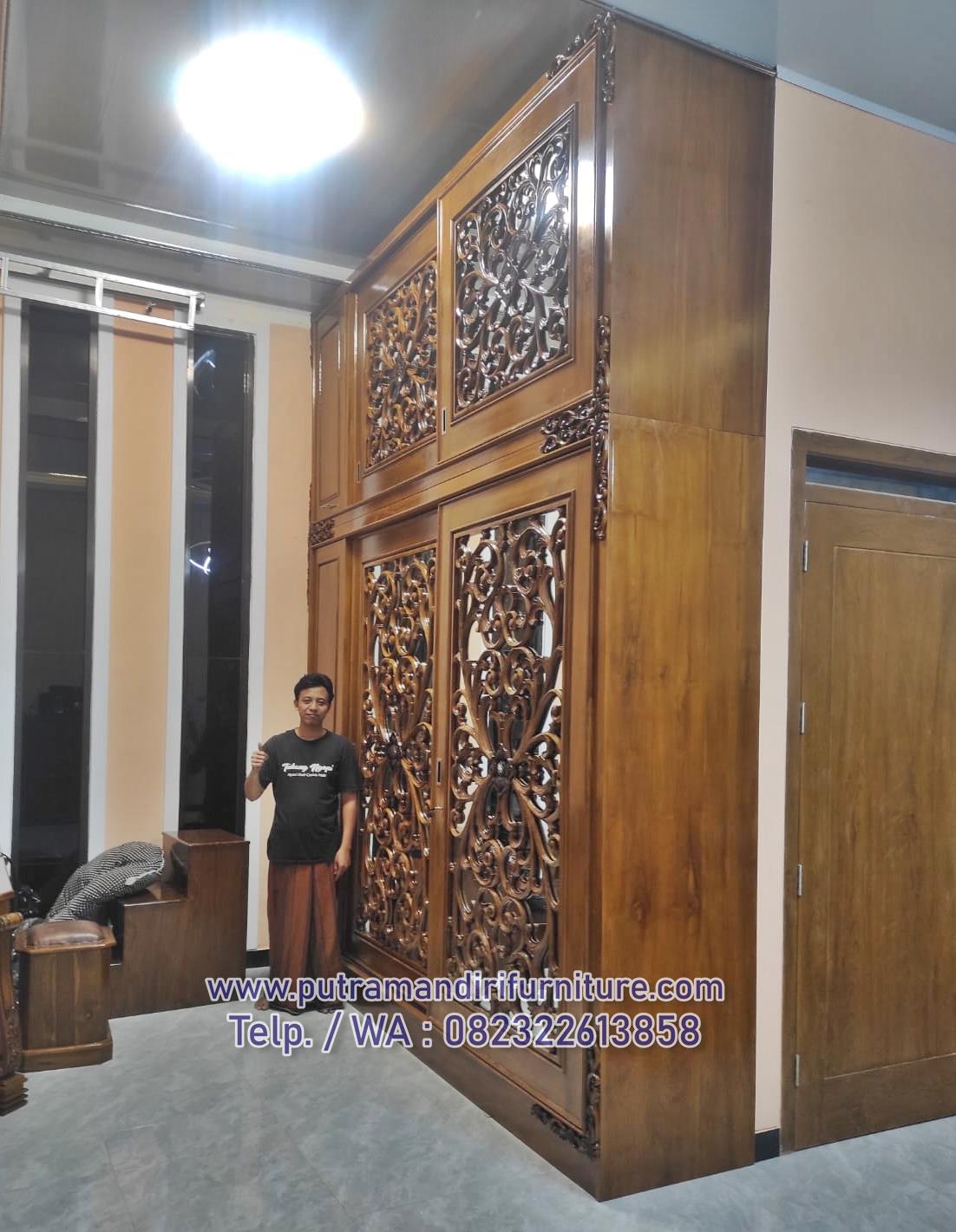 Lemari Mewah Wardrobe Kayu Jati Klasik Ukiran Jepara, Lemari Mewah, Lemari Pakaian Wardrobe, Lemari Pakaian Kayu Jati, Lemari Pakaian Klasik Lemari Pakaian Ukiran Jepara Lemari Mewah Wardrobe Kayu Jati Klasik Ukiran Jepara, Lemari Mewah, Lemari Pakaian Wardrobe, Lemari Pakaian Kayu Jati, Lemari Pakaian Klasik Lemari Pakaian Ukiran Jepara