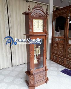 Model Lemari Jam Klasik Mewah Natural Brownwood