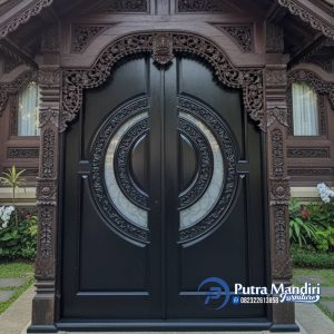Pintu Rumah Klasik Hunian Indonesia
