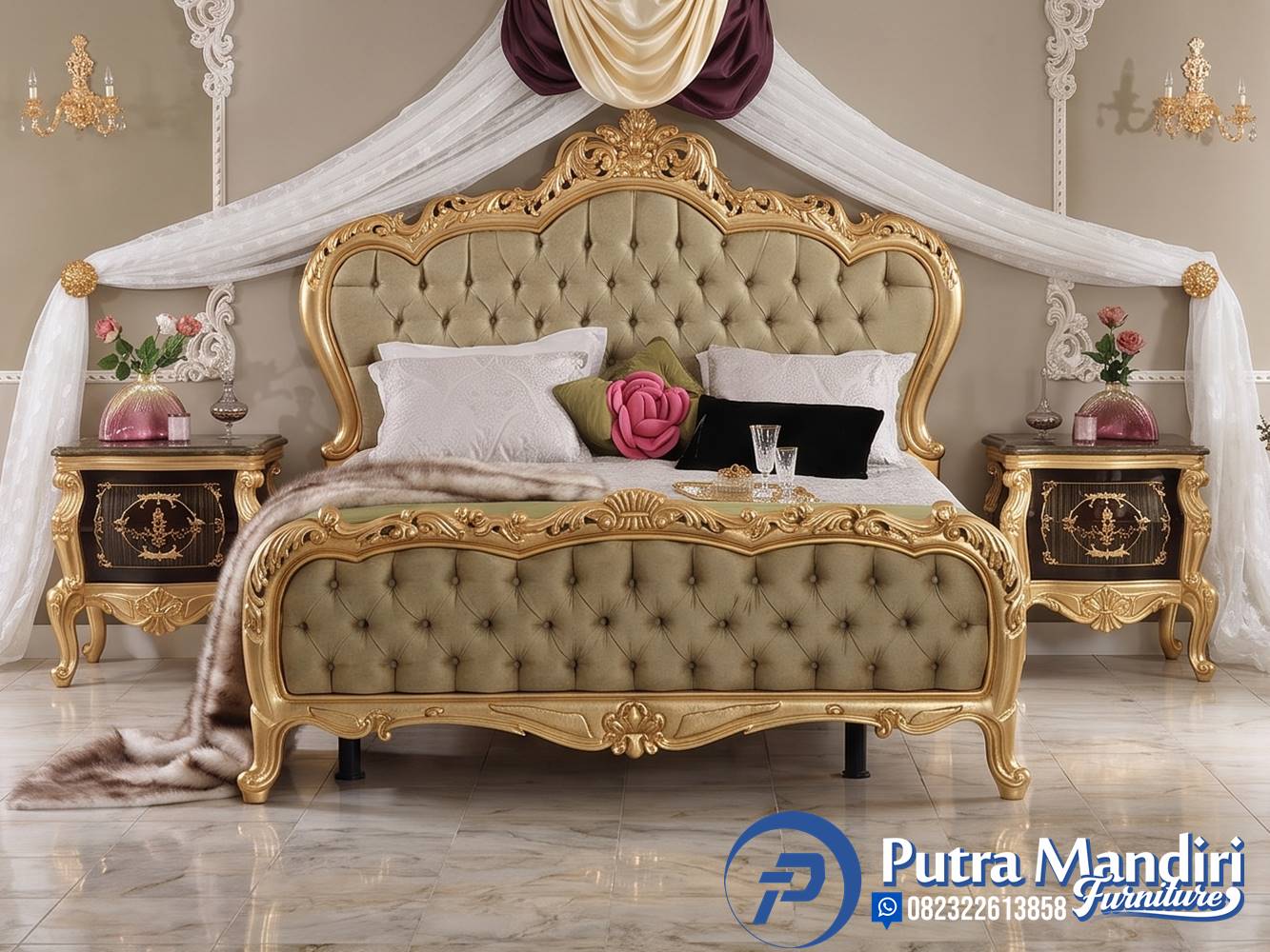 Tempat Tidur Ukiran Warna Gold Klasik Jepara